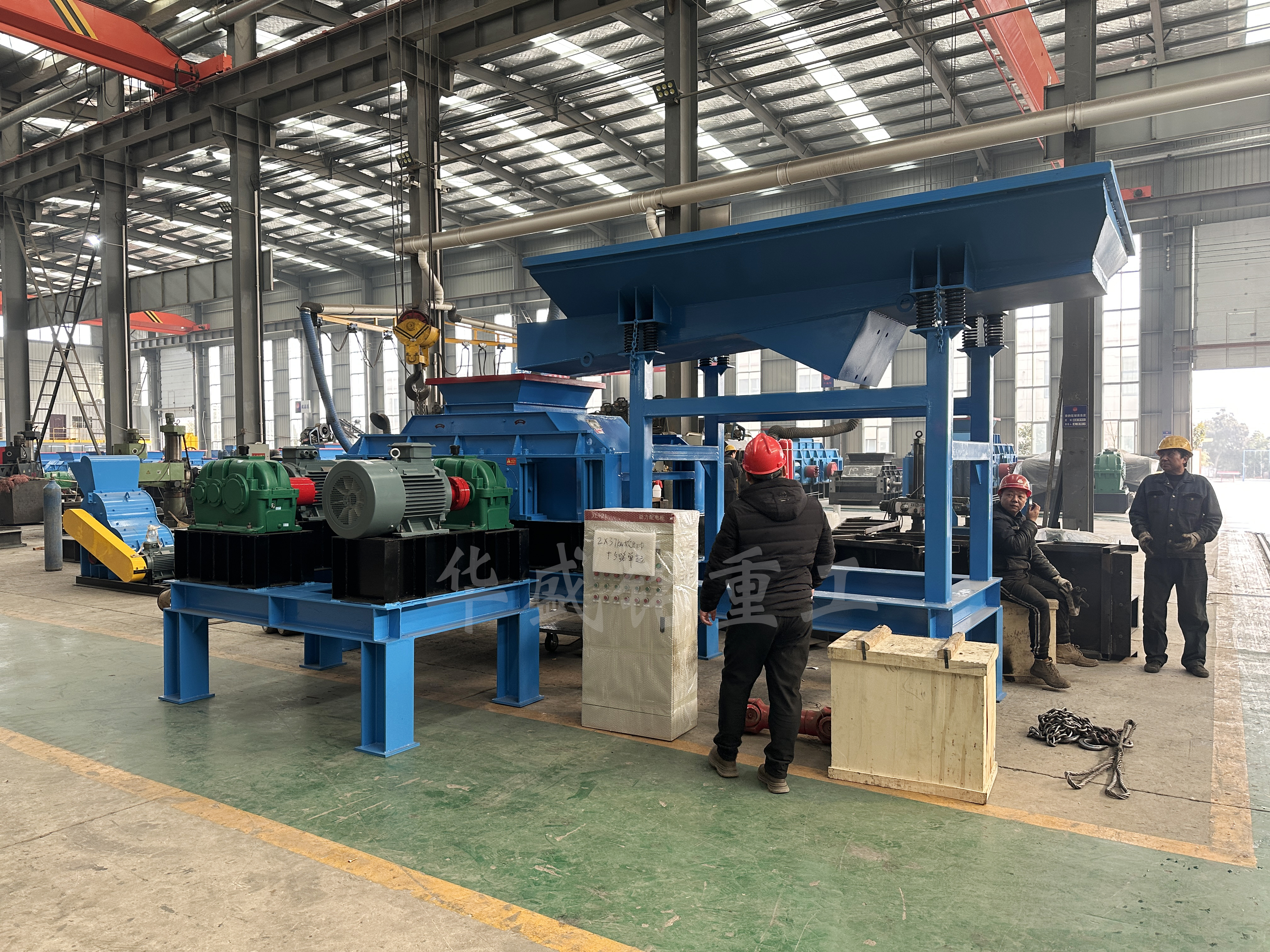 石英石破碎設備眾多，為何狼牙齒輥破碎機脫穎而出？