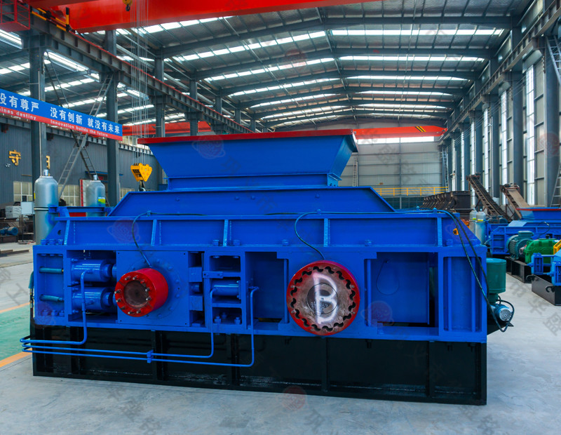 砂石廠需要什么設備，出料1-3mm對輥破碎機廠家